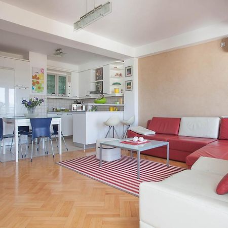 Red Apartment Üsküp Dış mekan fotoğraf